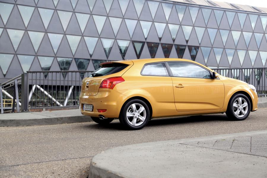  Kia pro_cee&rsquo;d EcoDynamics 2011 года  (фото 6 из 133)